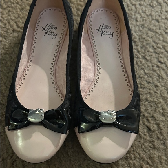 Hello Kitty Pink and Black Ballet Flats - Picture 1 of 1